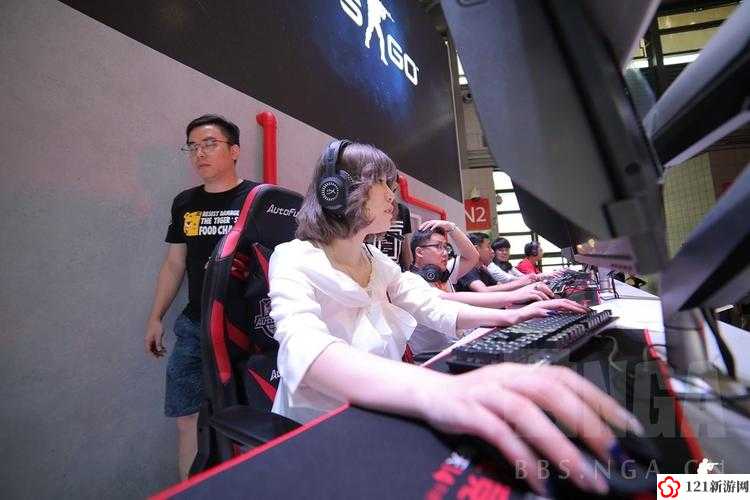 玩 csgo 的妹子：电竞少女的热血战场